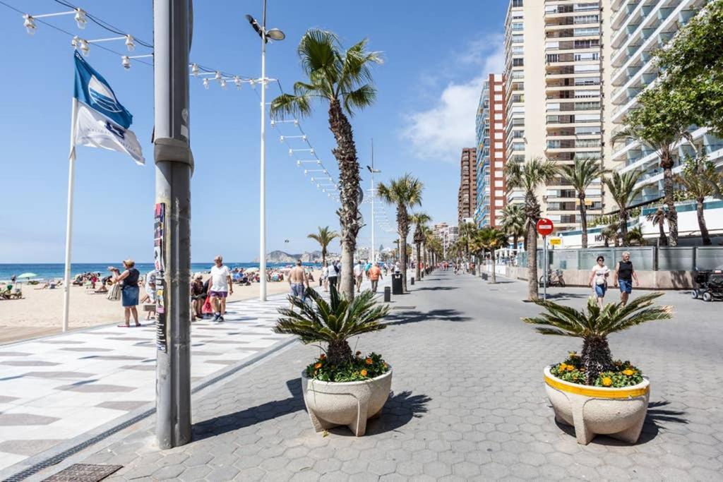 Levante Beach Front Of The Sea Estacha เบนิดอร์ม ภายนอก รูปภาพ